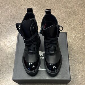 Sorel Caribou X Black Wed Waterproof Lace up  High-Top Boots